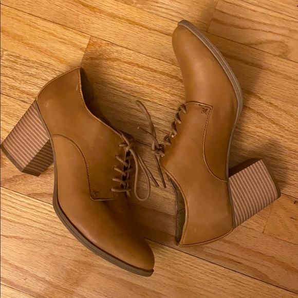 Woman’s Sia boot - Picture 2 of 3